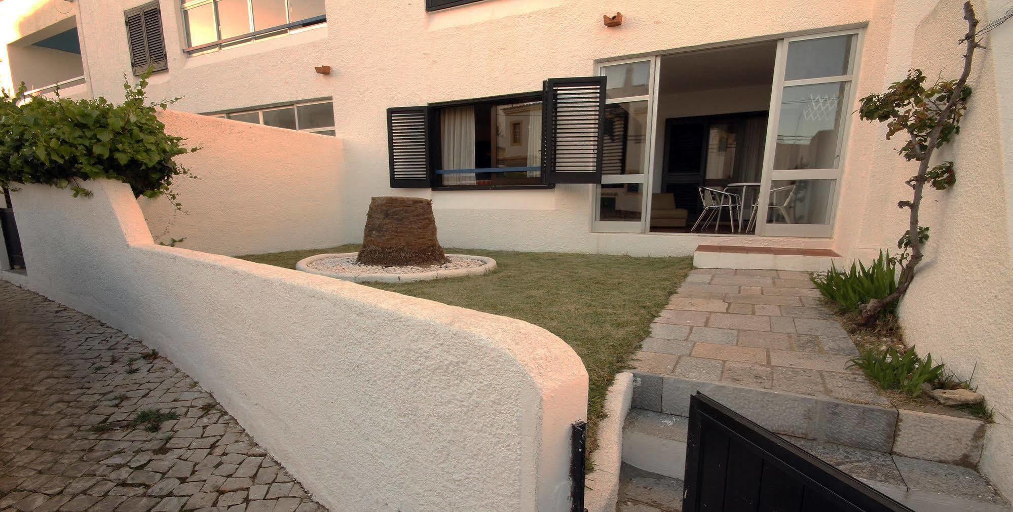 Apartamentos Azul Mar Albufeira Eksteriør billede